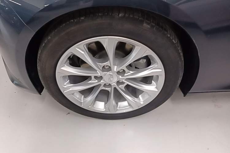 Used Cadillac CT5 2020 Revised Version 28T Luxury Edition Left Front Wheel Hub