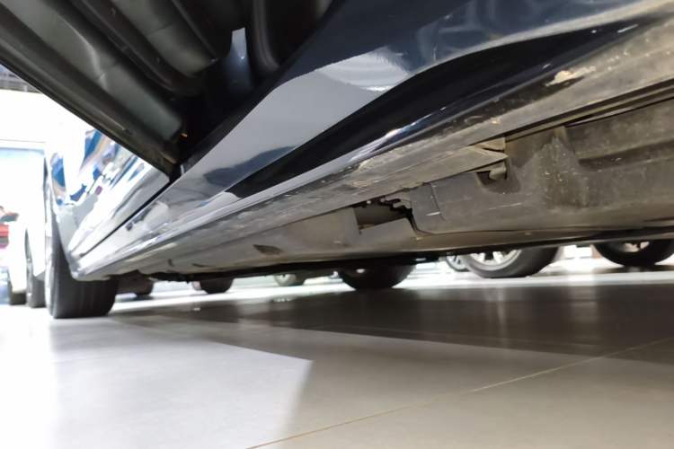 Used Cadillac CT5 2020 Updated 28T Leading Sporty Version Left Side Sill