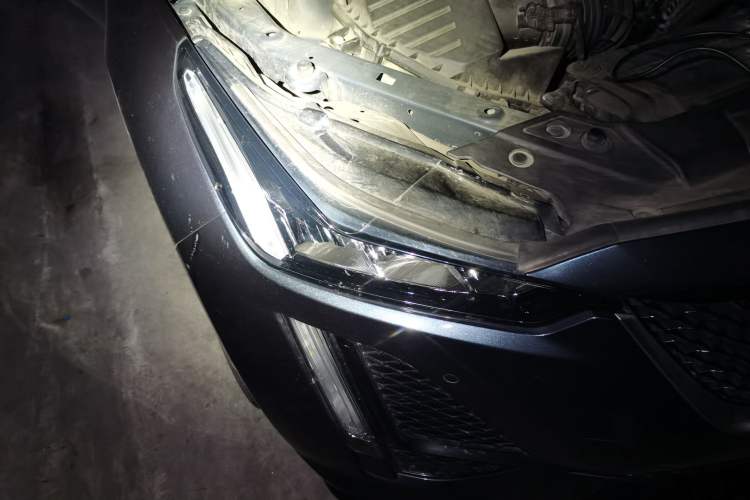 Used Cadillac CT5 2020 Revised 28T Platinum Sport Edition Right Front Headlight