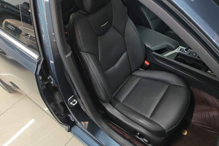 Used Cadillac CT5 2020 Revised Version 28T Luxury Edition Right Front Seat