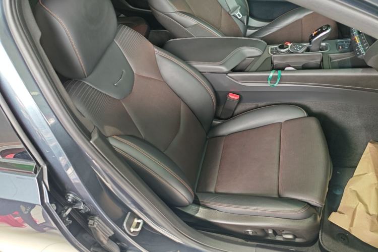 Used Cadillac CT5 2020 28T Leading Sport Model Right Front Seat