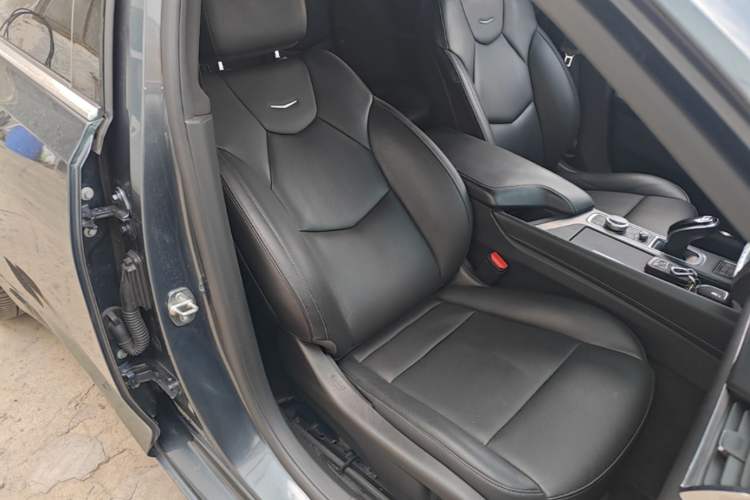 Used Cadillac CT5 2020 Revised Version 28T Luxury Edition Right Front Seat