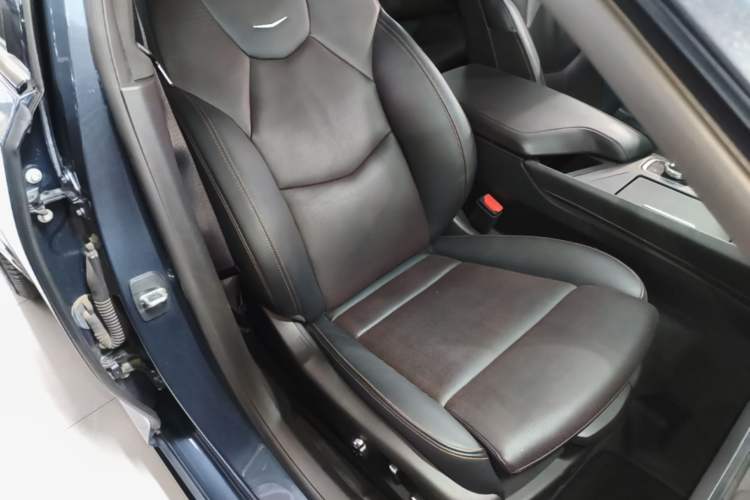Used Cadillac CT5 2020 Updated 28T Leading Sporty Version Right Front Seat