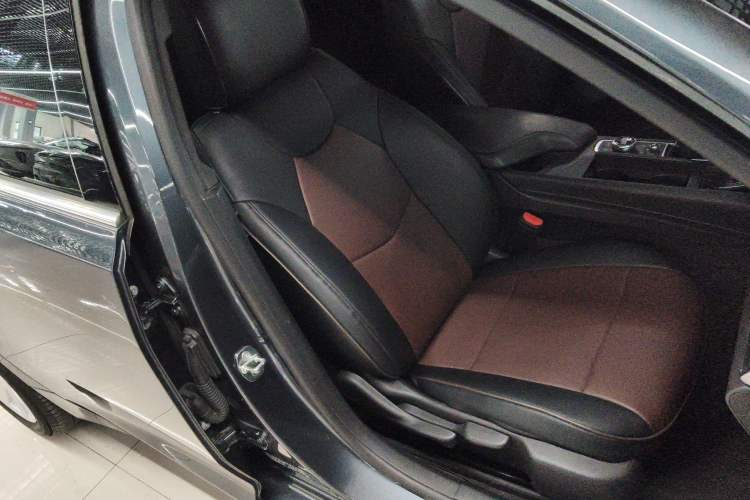 Used Cadillac CT5 2020 28T Tech Edition Right Front Seat