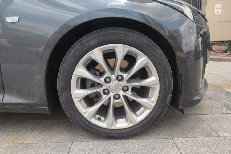 Used Cadillac CT5 2020 Revised Version 28T Luxury Edition Right Front Wheel Hub