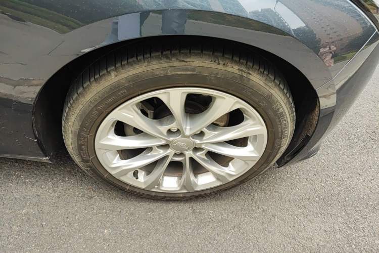 Used Cadillac CT5 2020 Revised Version 28T Luxury Edition Right Front Wheel Hub