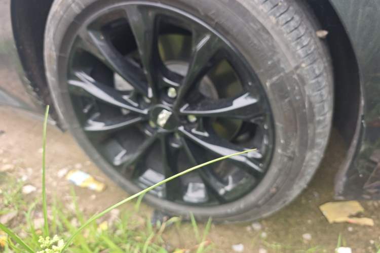 Used Cadillac CT5 2020 Revised Version 28T Luxury Edition Right Front Wheel Hub