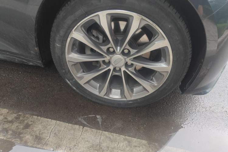 Used Cadillac CT5 2020 Updated 28T Leading Sporty Version Right Front Wheel Hub