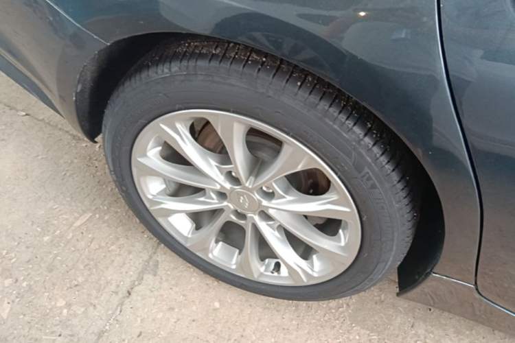 Used Cadillac CT5 2020 Revised Version 28T Luxury Edition Right Rear Wheel Hub