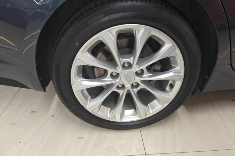 Used Cadillac CT5 2020 Revised Version 28T Luxury Edition Right Rear Wheel Hub