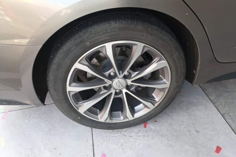 Used Cadillac CT5 2020 Updated 28T Leading Sporty Version Right Rear Wheel Hub