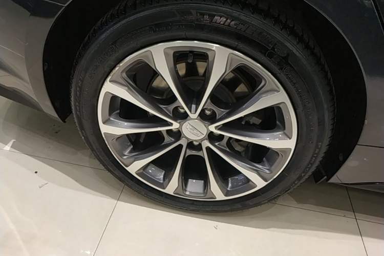 Used Cadillac CT5 2020 Updated 28T Leading Sporty Version Right Rear Wheel Hub