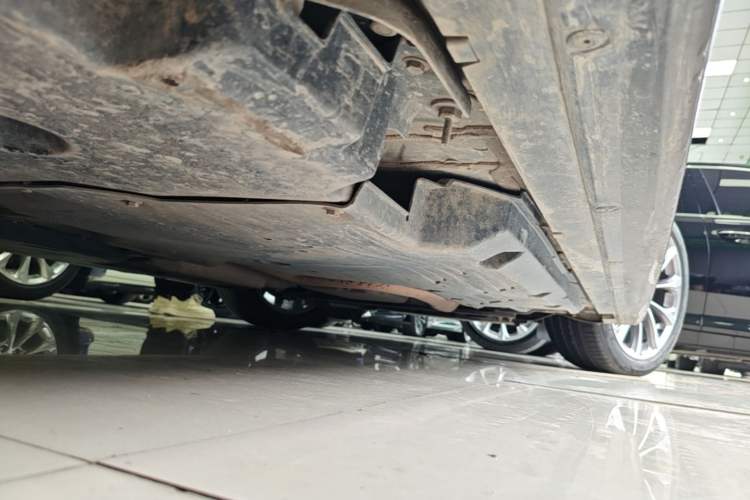 Used Cadillac CT5 2020 28T Leading Sport Model Right Side Sill