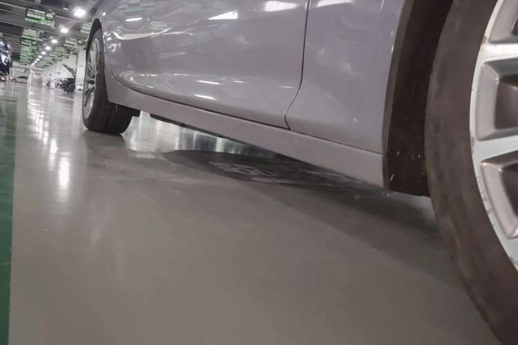 Used Cadillac CT5 2020 28T Luxury Version Right Side Sill