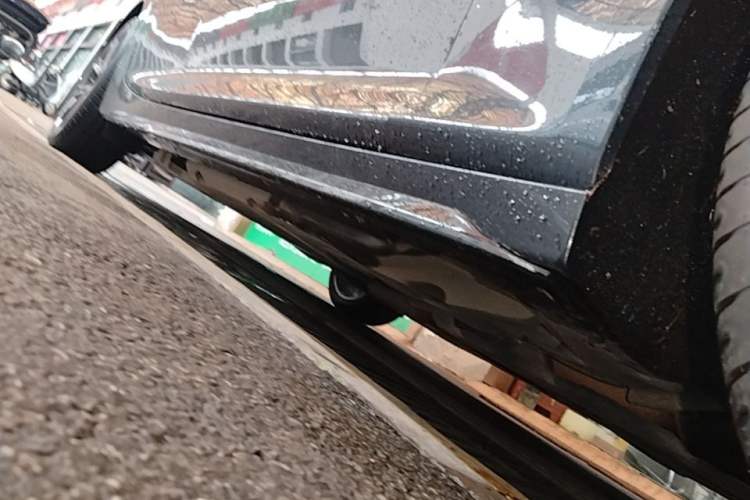 Used Cadillac CT5 2020 Revised 28T Platinum Sport Edition Right Side Sill
