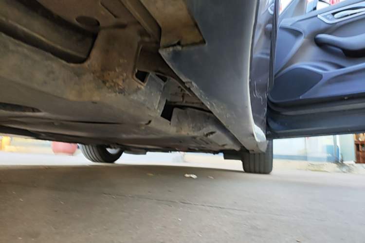 Used Cadillac CT5 2020 28T Tech Edition Right Side Sill