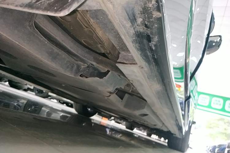 Used Cadillac CT5 2020 Updated 28T Leading Sporty Version Right Side Sill
