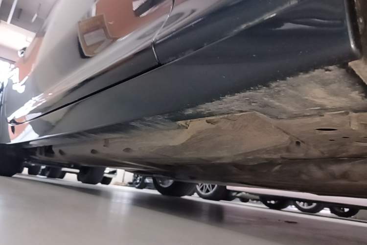 Used Cadillac CT5 2020 Revised Version 28T Luxury Edition Right Side Sill