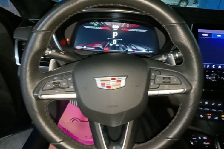 Used Cadillac CT5 2020 Revised 28T Platinum Sport Edition Steering Wheel