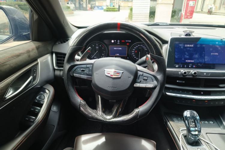 Used Cadillac CT5 2020 28T Platinum Sport Edition Steering Wheel