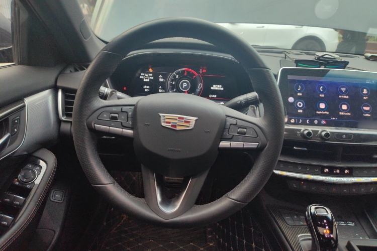 Used Cadillac CT5 2020 Revised 28T Platinum Sport Edition Steering Wheel