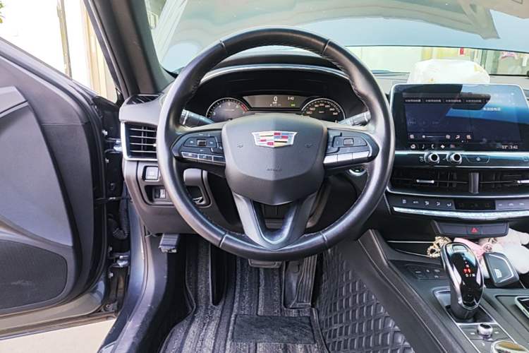 Used Cadillac CT5 2020 28T Tech Edition Steering Wheel