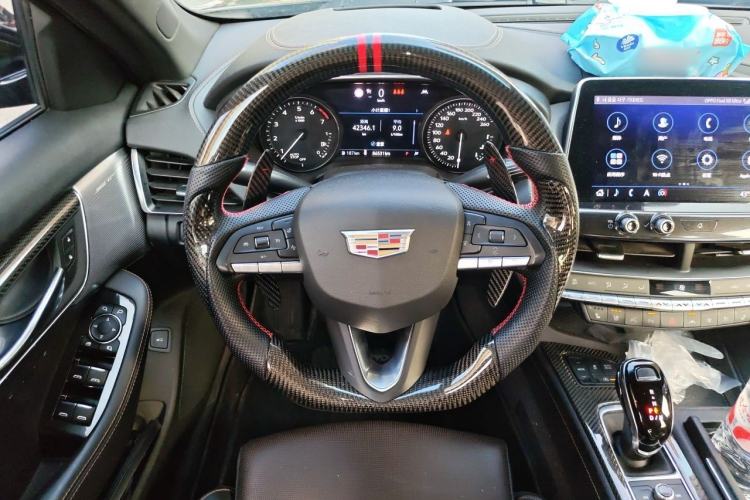 Used Cadillac CT5 2020 Revised 28T Platinum Sport Edition Steering Wheel