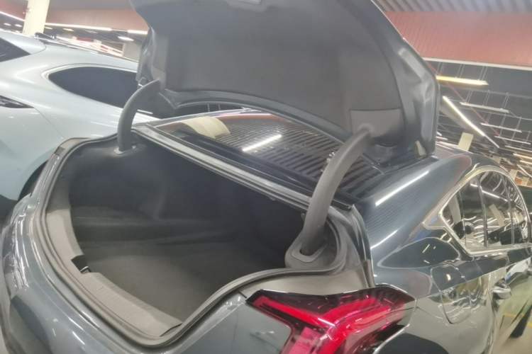 Used Cadillac CT5 2020 Revised Version 28T Luxury Edition Trunk