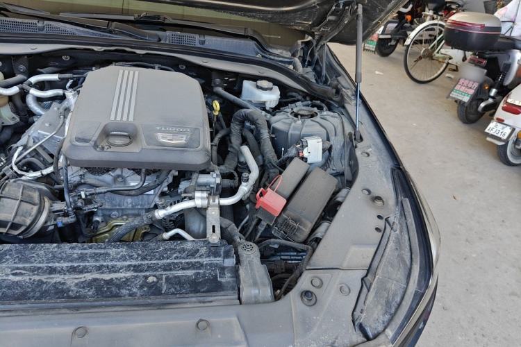 Used Cadillac CT5 2020 Revised Version 28T Luxury Edition Engine Bay Left