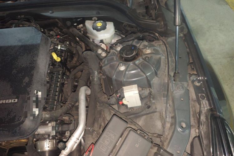 Used Cadillac CT5 2020 28T Luxury Version Engine Bay Left