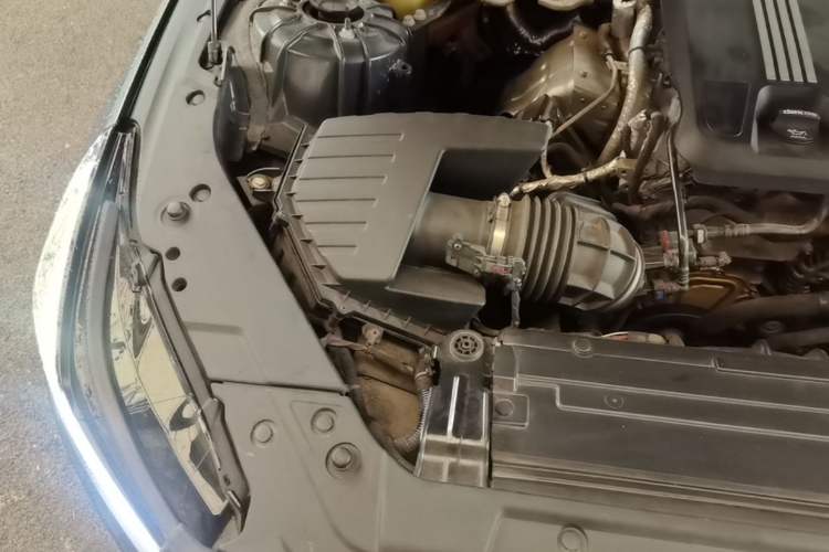 Used Cadillac CT5 2020 Revised Version 28T Luxury Edition Engine Bay Right