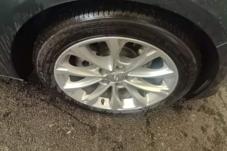 Used Cadillac CT5 2020 Revised Version 28T Luxury Edition Right Front Wheel Hub
