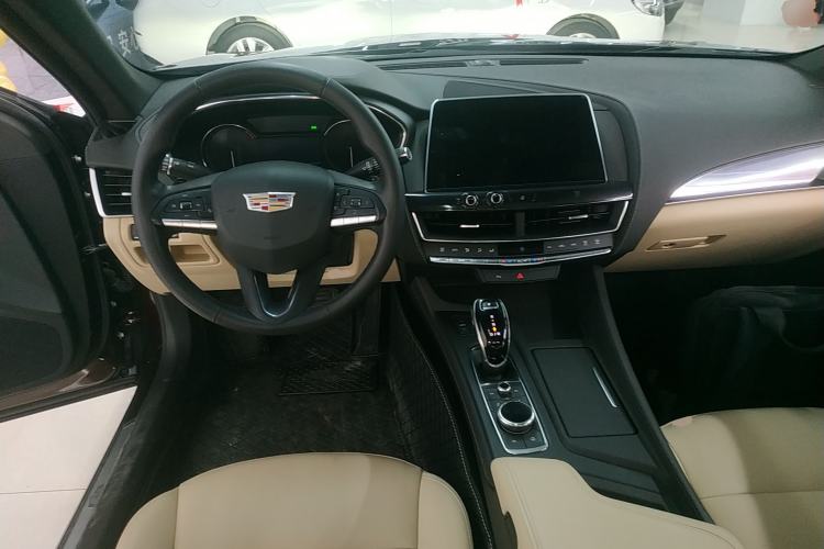 Used Cadillac CT5 2020 28T Fashion Edition Center Console