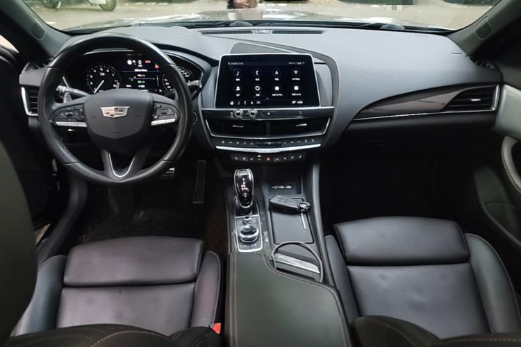 Used Cadillac CT5 2020 Revised 28T Platinum Sport Edition Center Console