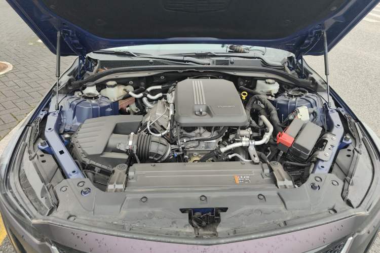 Used Cadillac CT5 2020 28T Platinum Sport Edition Engine Bay