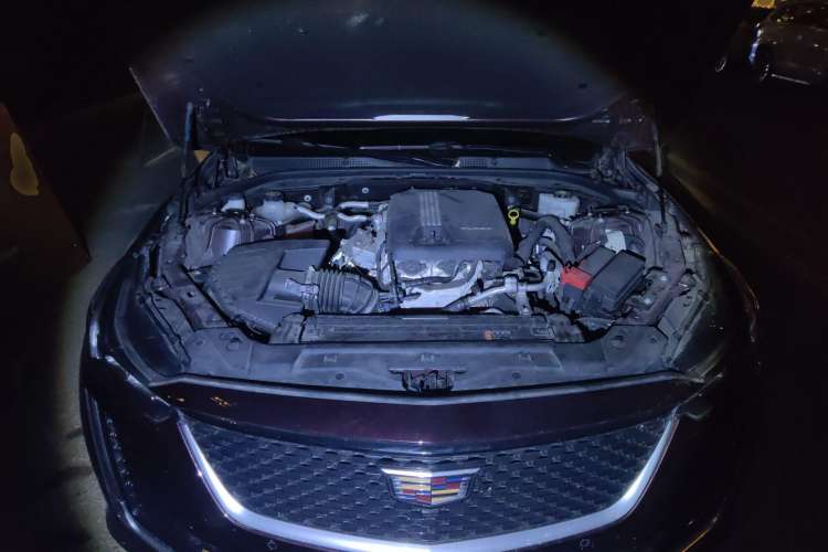 Used Cadillac CT5 2020 28T Luxury Version Engine Bay