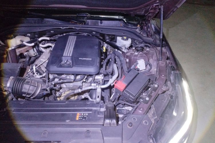 Used Cadillac CT5 2020 28T Luxury Version Engine Bay Left
