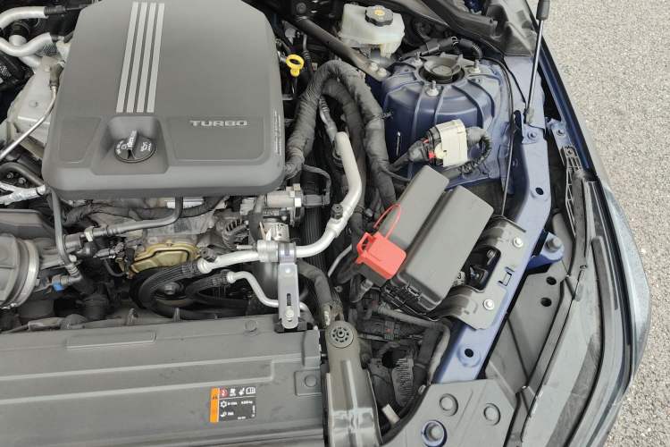 Used Cadillac CT5 2020 28T Platinum Sport Edition Engine Bay Left