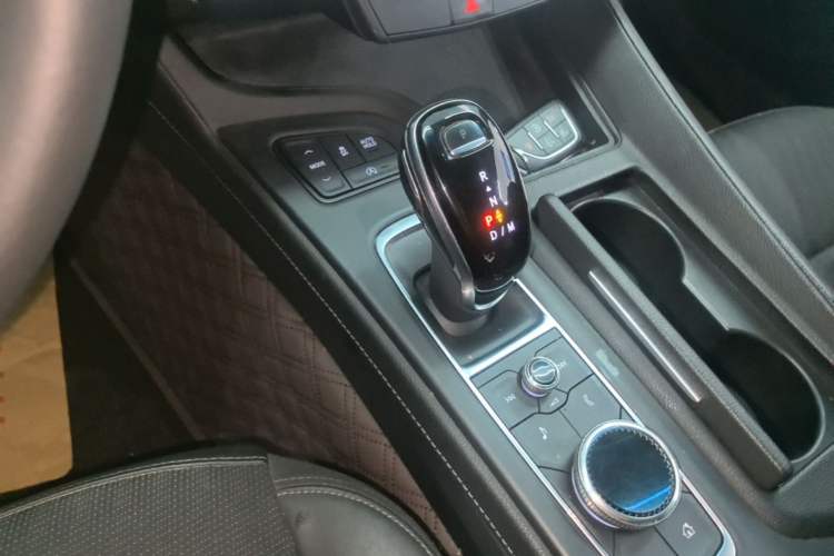 Used Cadillac CT5 2020 28T Tech Edition Gear Lever