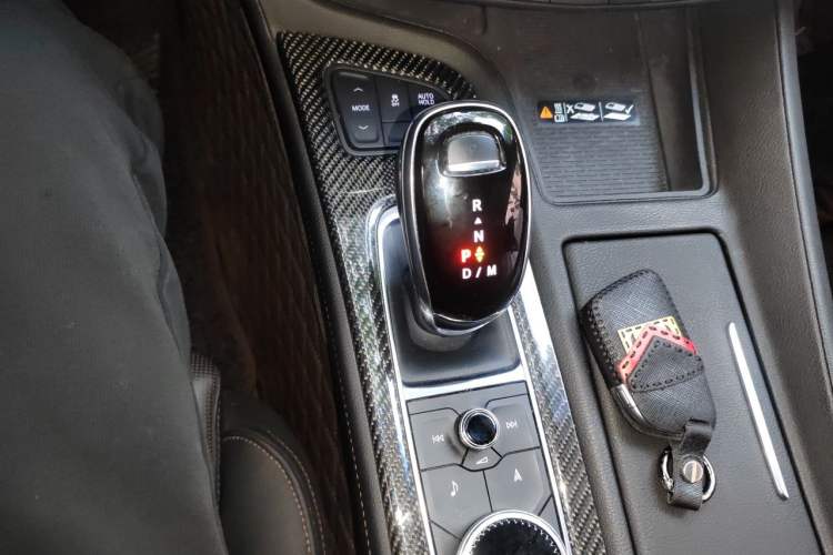 Used Cadillac CT5 2020 Revised 28T Platinum Sport Edition Gear Lever