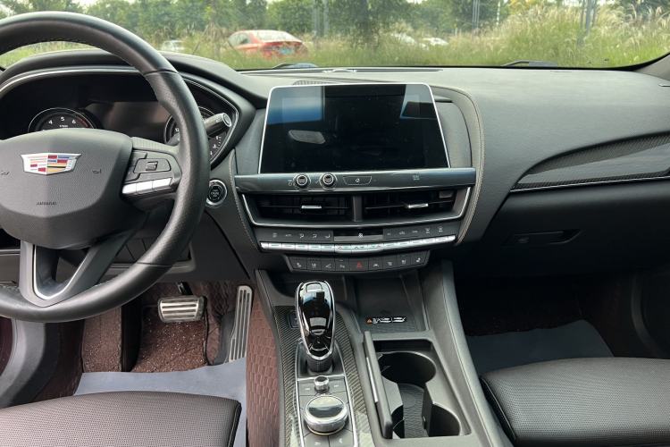 Used Cadillac CT5 2020 Revised 28T Platinum Sport Edition Interior 4