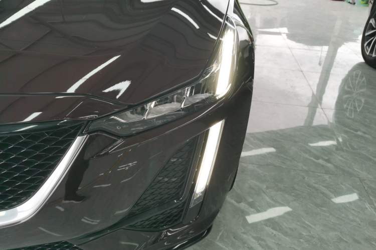 Used Cadillac CT5 2020 Revised 28T Platinum Sport Edition Left Front Headlight