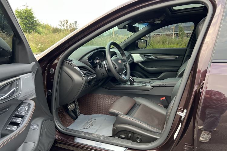 Used Cadillac CT5 2020 Revised 28T Platinum Sport Edition Left Front Seat