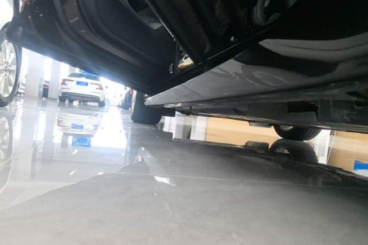 Used Cadillac CT5 2020 28T Tech Edition Left Side Sill
