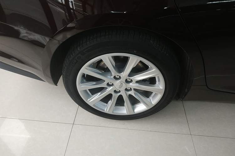 Used Cadillac CT5 2020 28T Fashion Edition Right Rear Wheel Hub