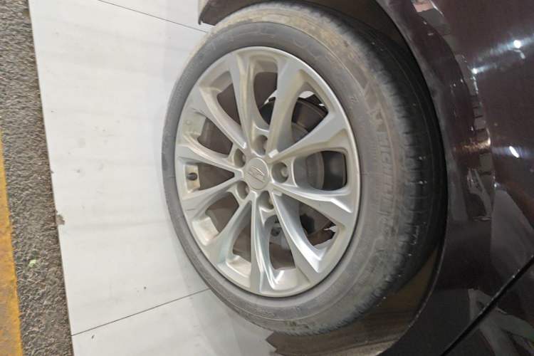 Used Cadillac CT5 2020 28T Luxury Version Right Rear Wheel Hub