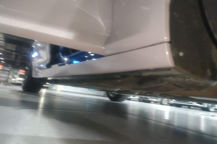 Used Cadillac CT5 2020 Revised Version 28T Luxury Edition Right Side Sill