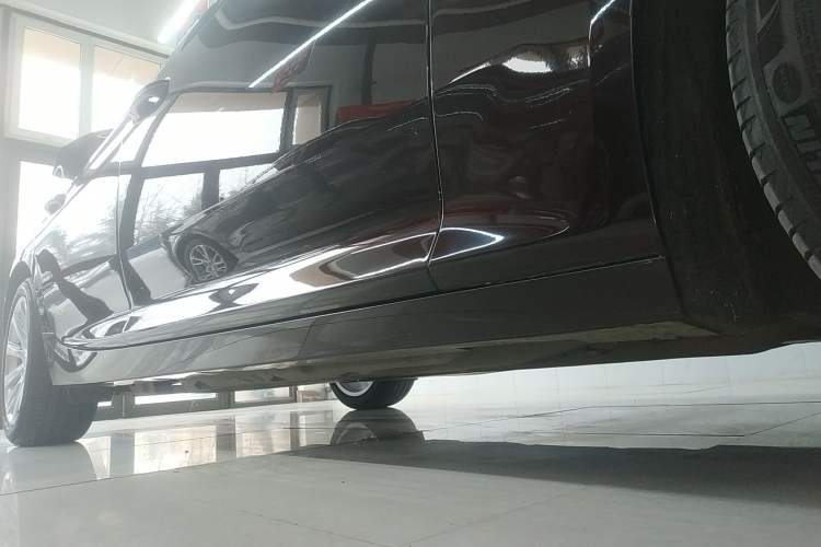 Used Cadillac CT5 2020 28T Fashion Edition Right Side Sill