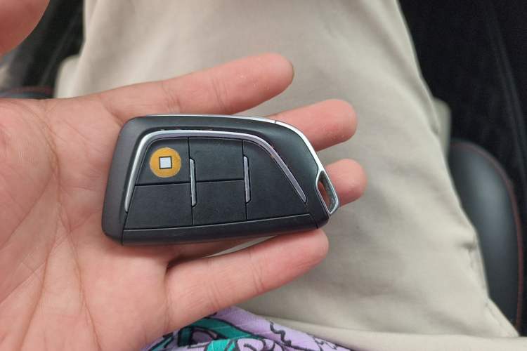 Used Cadillac CT5 2020 Revised 28T Platinum Sport Edition Vehicle Key