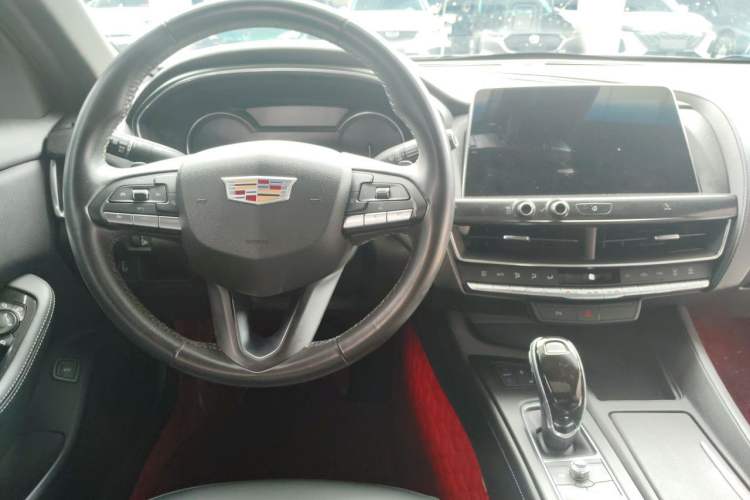 Used Cadillac CT5 2020 28T Fashion Edition Center Console
